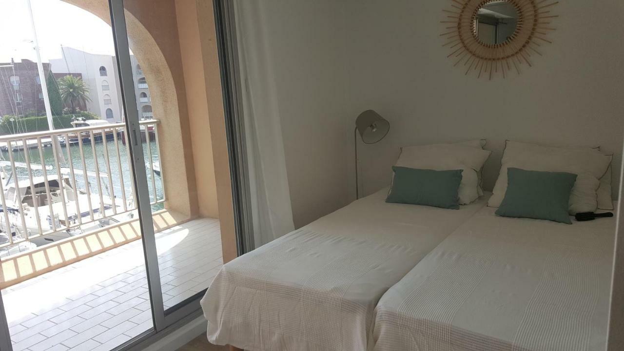 Port La Gavine Vue Mer Hyeres Ngoại thất bức ảnh