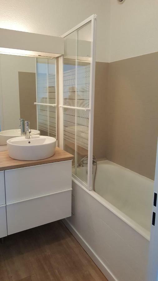 Port La Gavine Vue Mer Hyeres Ngoại thất bức ảnh